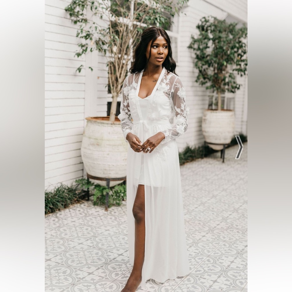 Le Rose Bridal Robe
